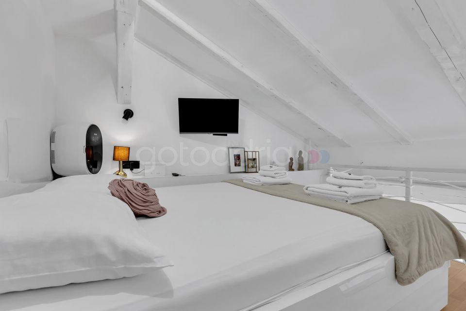 BeachFront Deluxe B&B II