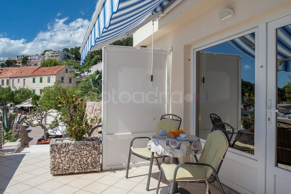 Ljubica I BeachFront Apartment