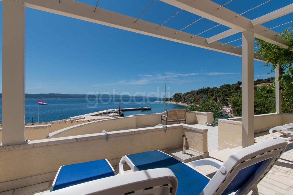 Ljubica III BeachFront Studio