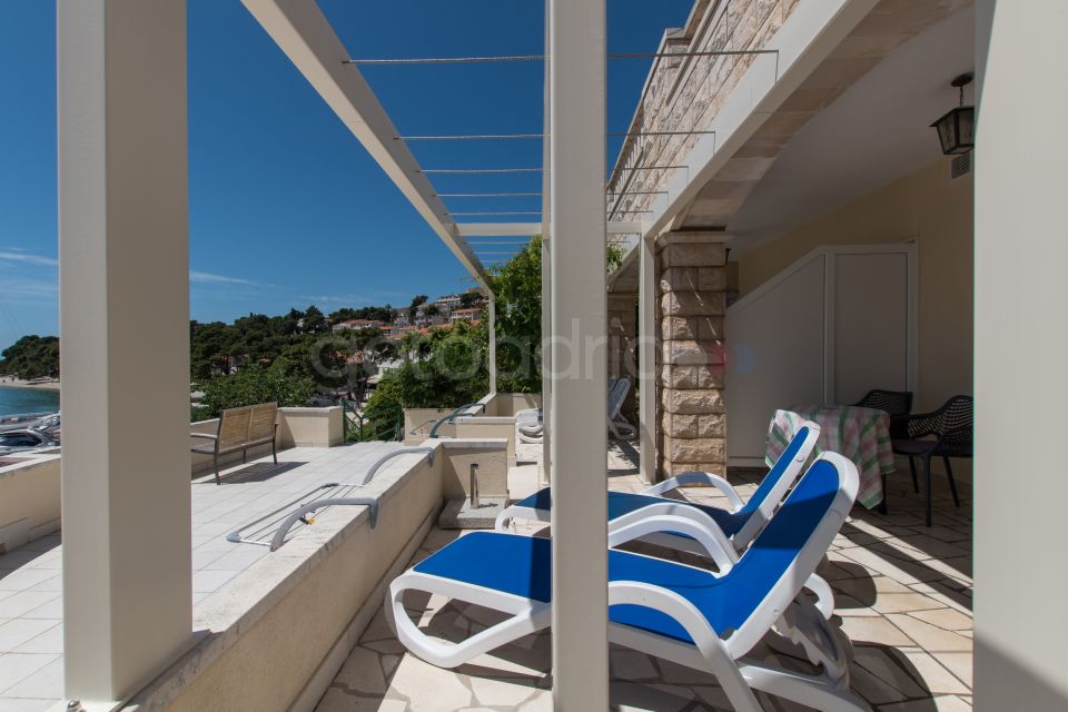 Ljubica III BeachFront Studio