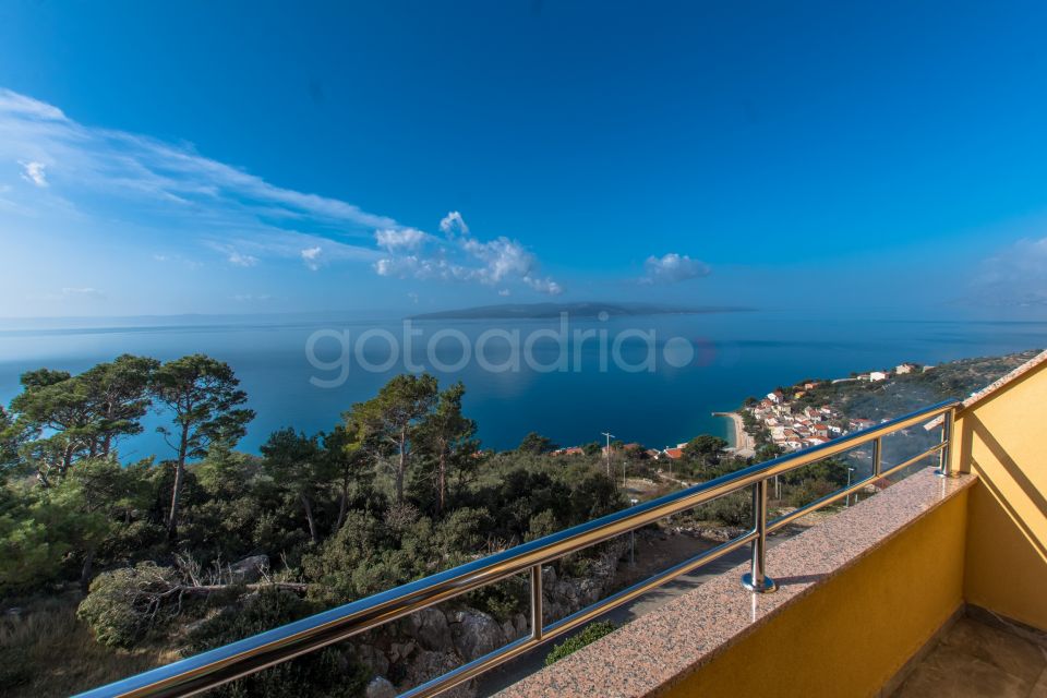 Zoe IV L Sea view studio 