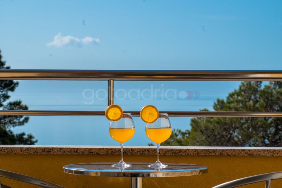 Zoe I R Sea View studio 