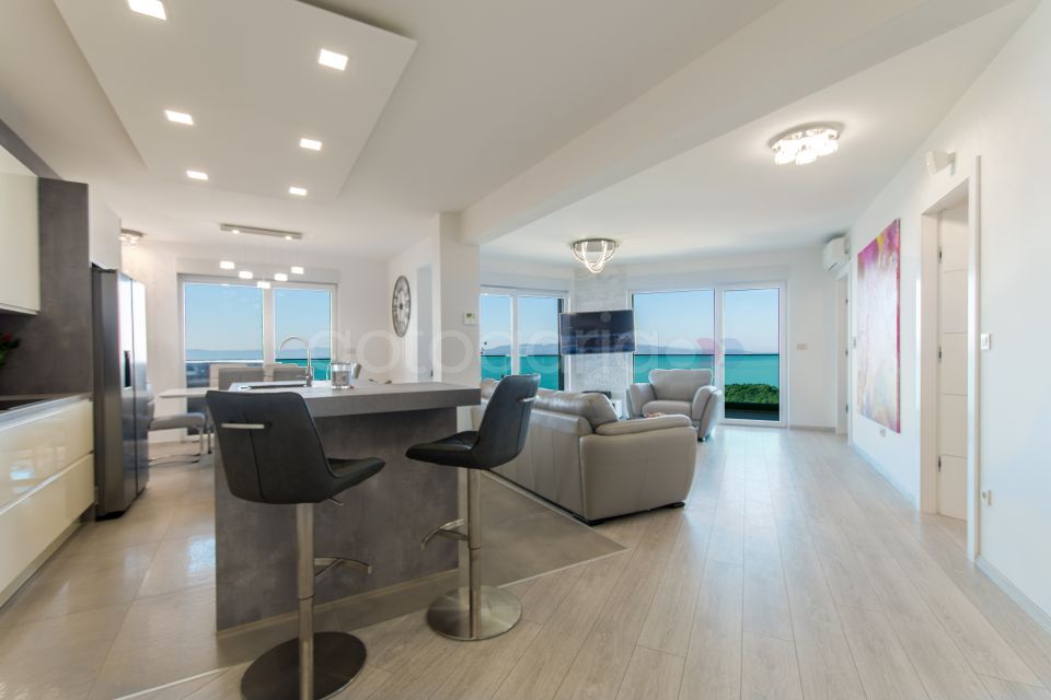 Penthouse with Hot Tub Big Blue