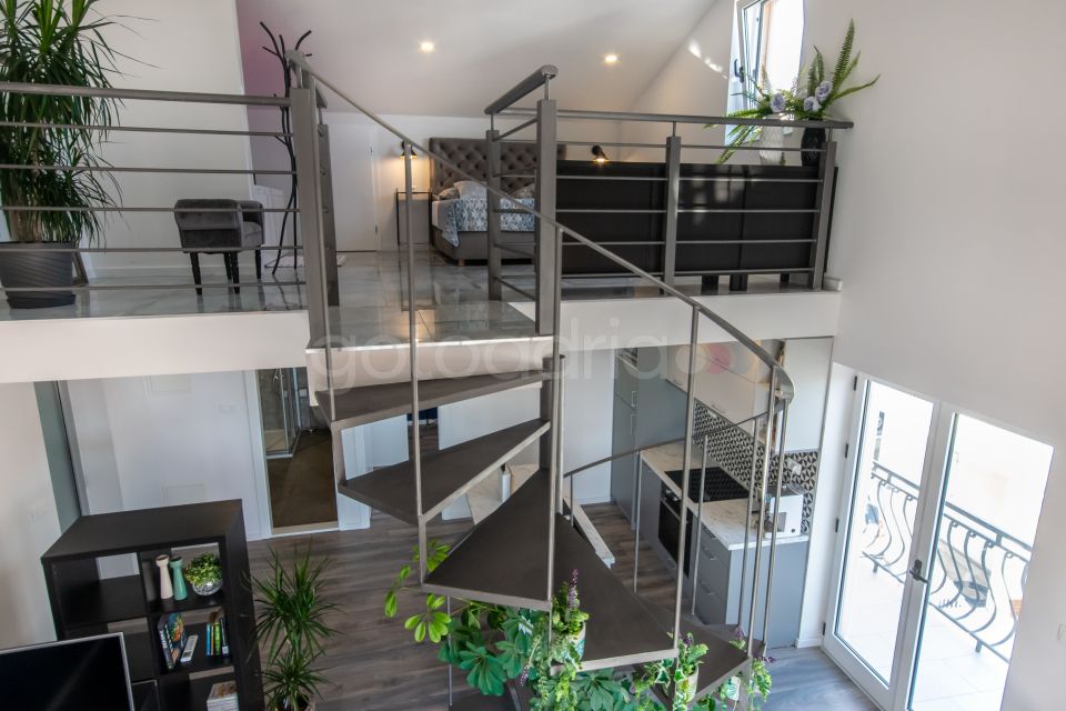 Rooftop Duplex + Whirlpool 