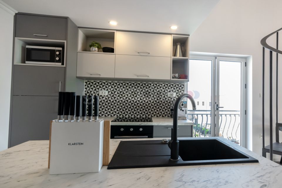 Rooftop Duplex + Whirlpool 