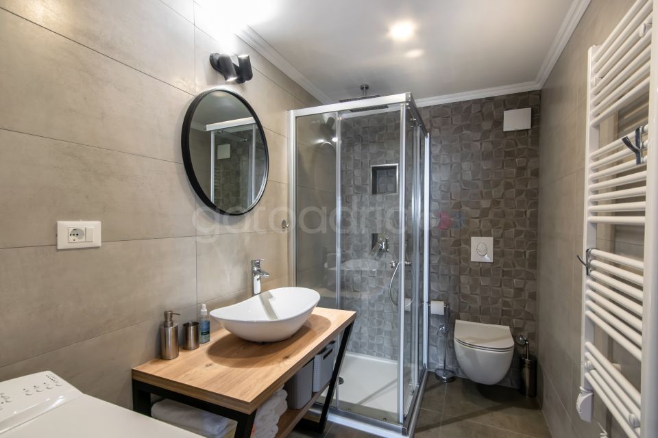 Rooftop Duplex + Whirlpool 