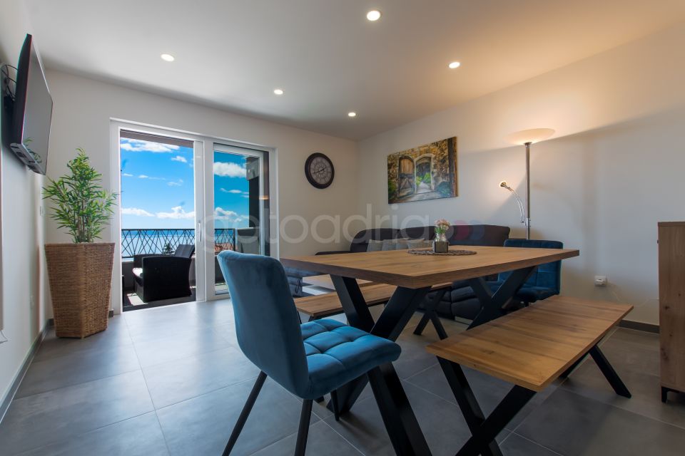 Seaview apartment Leana V