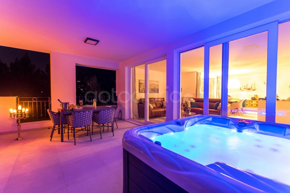 Opal - Apt s bazenom / hot tub 