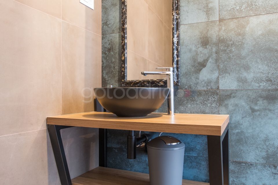 Apt s bazenom Lapis