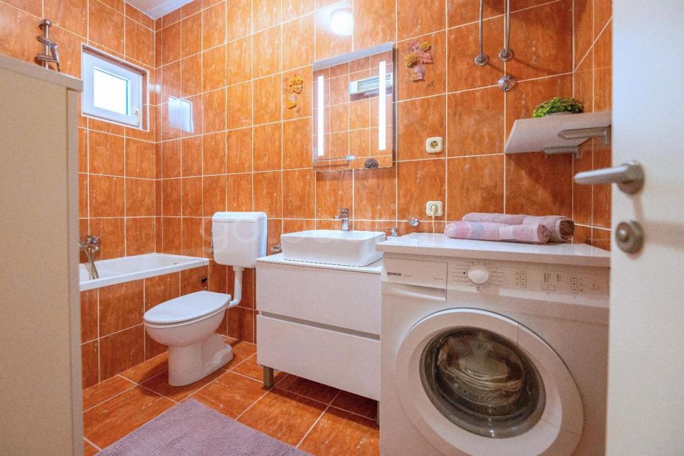Apartment Nicola with HotTub