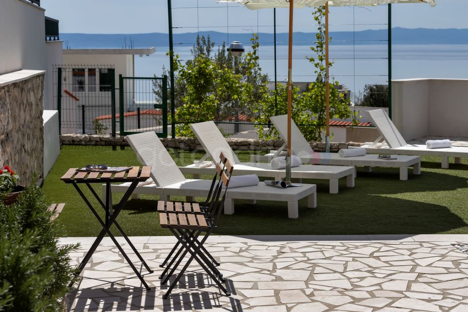 Villa Theos