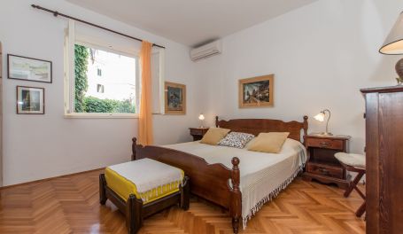 Apartman u centru Clea 