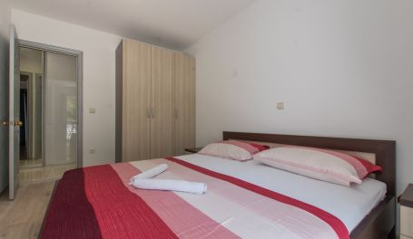 Apartment in quiet area Vesna