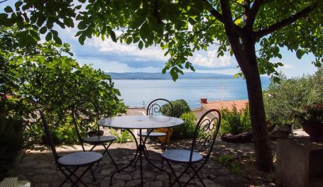 BeachFront apartment Ljubica VIII