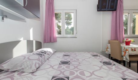 Studio Zoe III L 