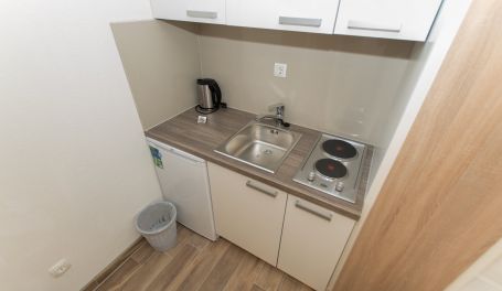Studio s bazenom Matan VI