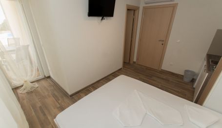 Studio s bazenom Matan VI