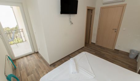 Studio s bazenom Matan IX