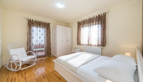 Apartman u centru Dolore II 