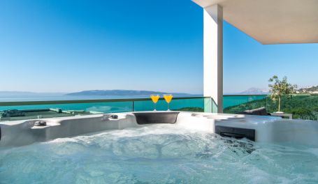 Penthouse with Hot Tub Big Blue