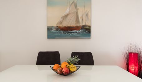 Seaview Apt Dammi V