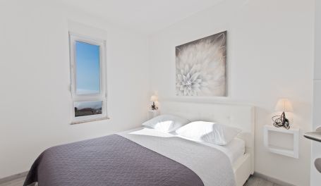 Seaview Apt Dammi V