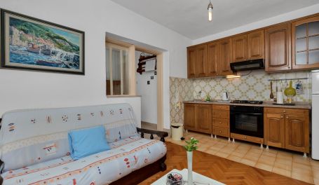 Seaview apartment Maria III