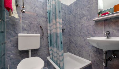 Apartman uz plazu Maria IV