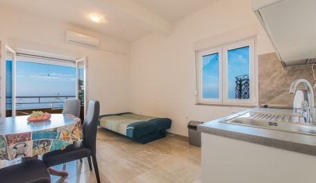 Sea View Apt Zoe VII L