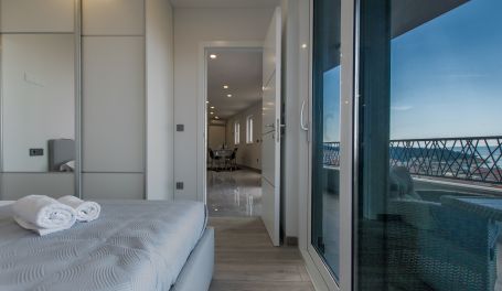Lux Apt Adriatic Pearl 