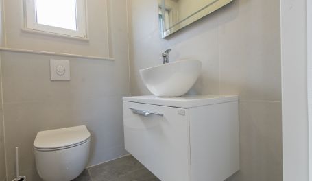 Lux Apt Adriatic Pearl 