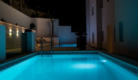 LuxuryAptInVilla•Smaragd•Pool