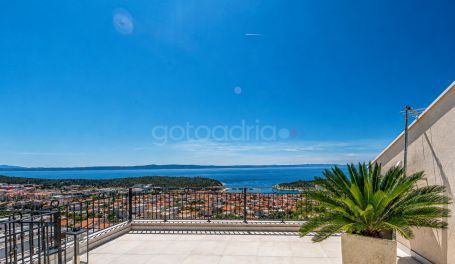 LuxuryAptInVilla•Smaragd•Pool
