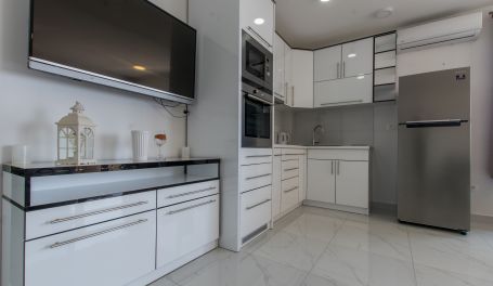 Seaview apt Cvijetic