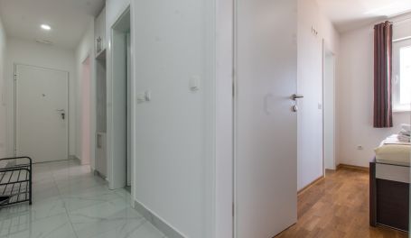 Seaview apt Cvijetic