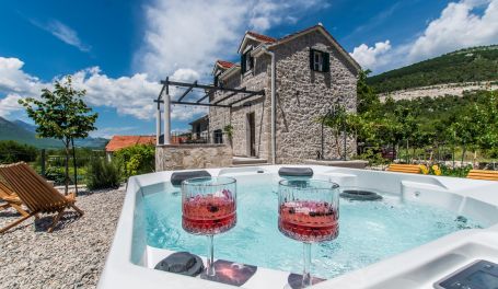 Villa Le Adria • Hot Tub • Free Beach Parking