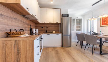 vLove Story Downtown apt