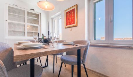 vLove Story Downtown apt