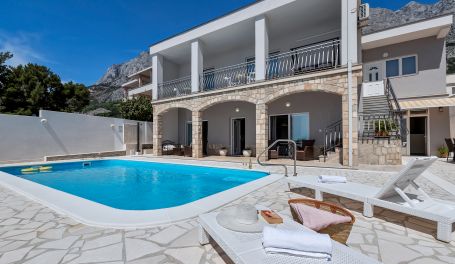 Villa Theos