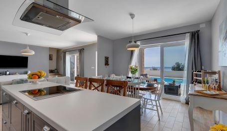 Villa Theos