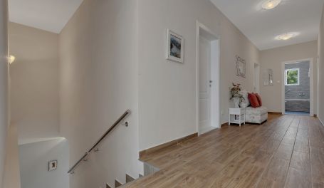 Villa Theos