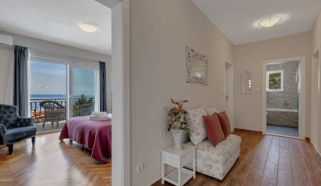 Villa Theos
