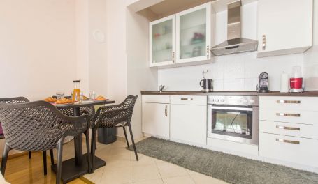 Barbin apartment in center