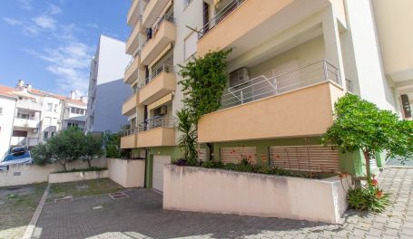 Barbin apartment in center