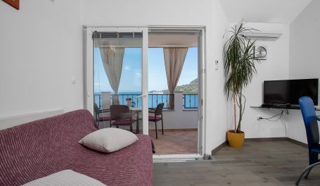 Beach View Apartment Maria I